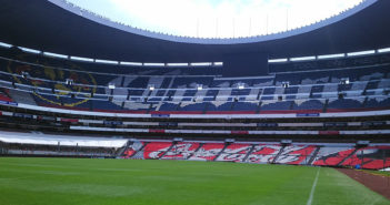 Poor condition of Estadio Azteca field forces NFL to move Chiefs-Rams game