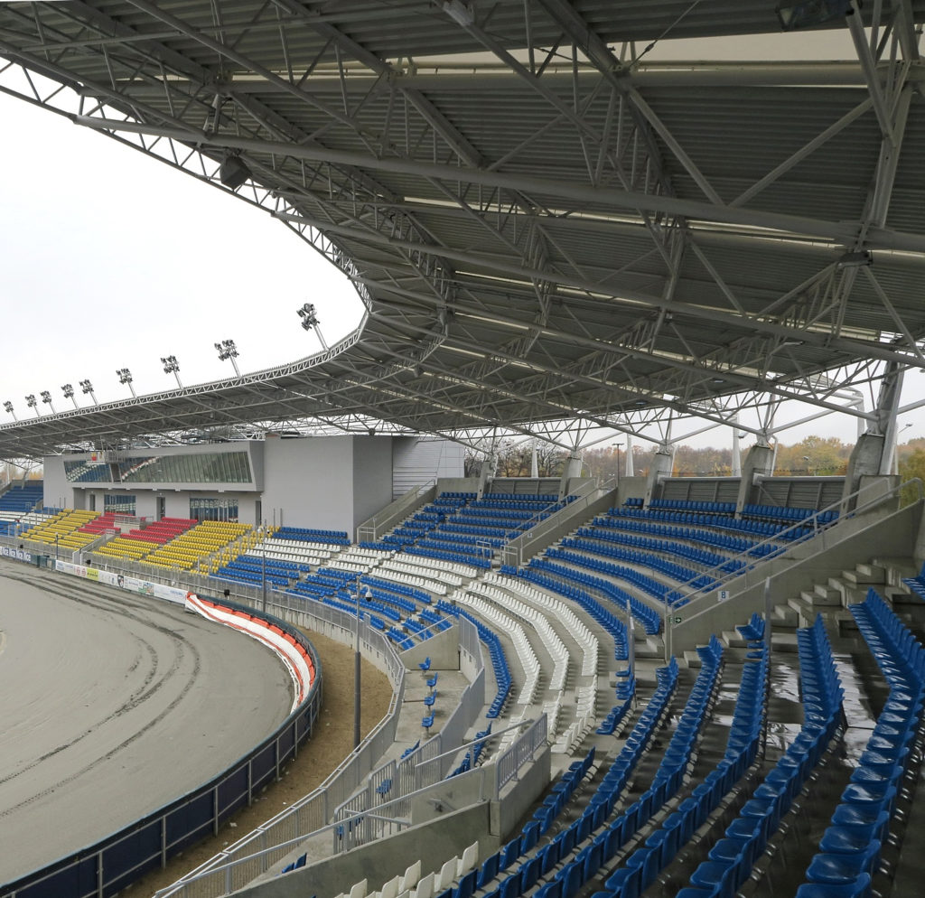 Polish speedway installs Tommex audio system 